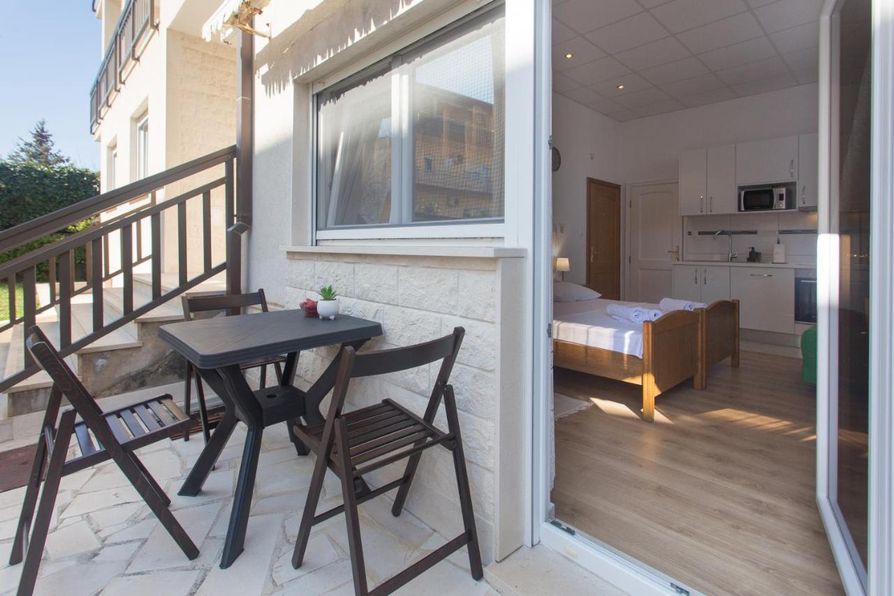 Apartments Villa Japeri Kaštela Rom bilde