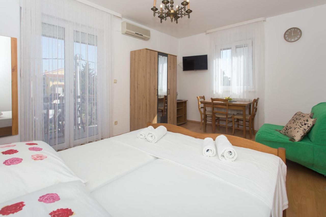 Apartments Villa Japeri Kaštela Eksteriør bilde